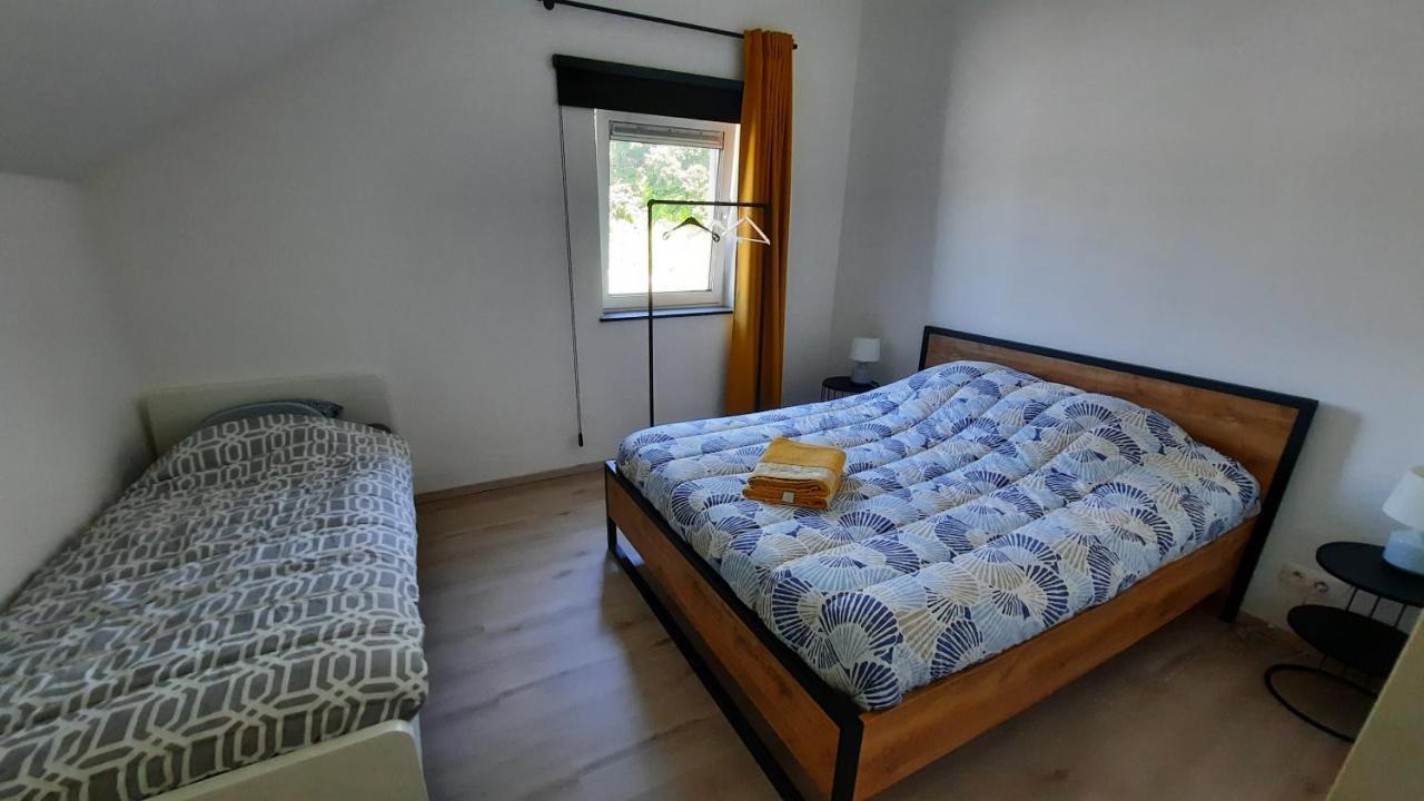 Appartement Duplex Pour 3-4 Personnes A シネイ エクステリア 写真
